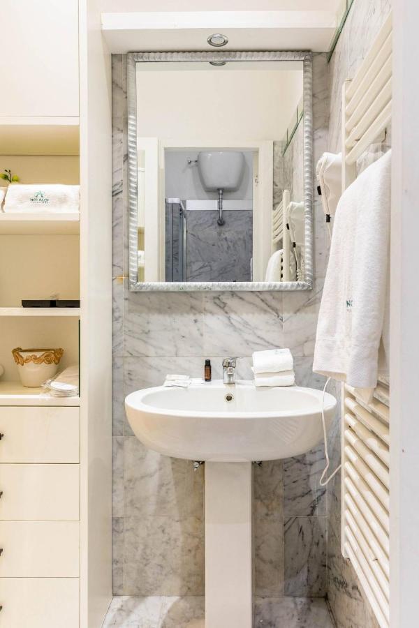 Vittoria Charme Apartment โรม ภายนอก รูปภาพ